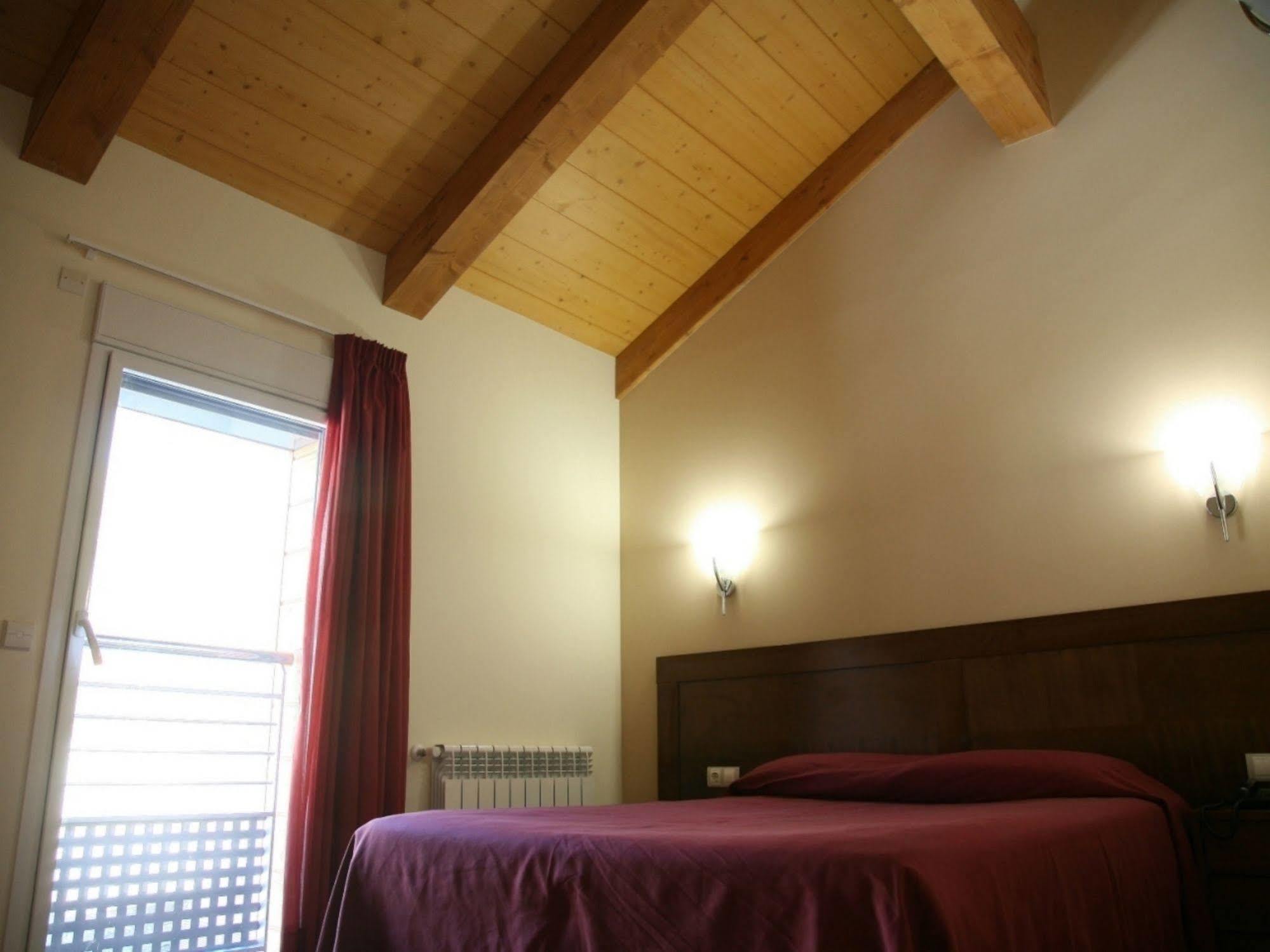 Aparthotel Rialb Ел Серат Екстериор снимка